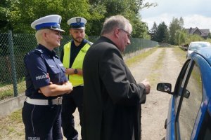 Częstochowscy policjanci i ksiądz apelowali o rozwagę na drodze
