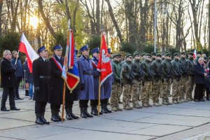 delegacje pocztów sztandarowych przy Grobie Nieznanego Żołnierza